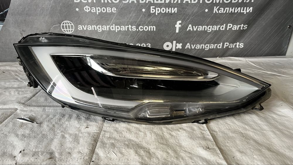 2 броя ляв и 2 броя десен фар Tesla X 2015-