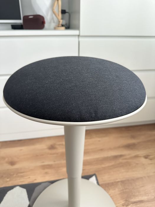 Scaun IKEA Nilserik taburet suport vertical rotativ birou gri-bej confortabil pentru coloana inaltime reglabila