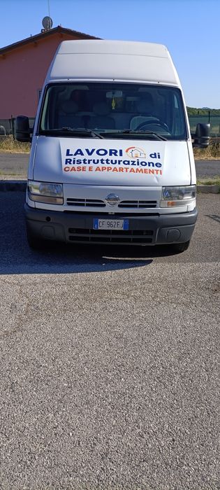 Vând furgoneta Nissan -Renault