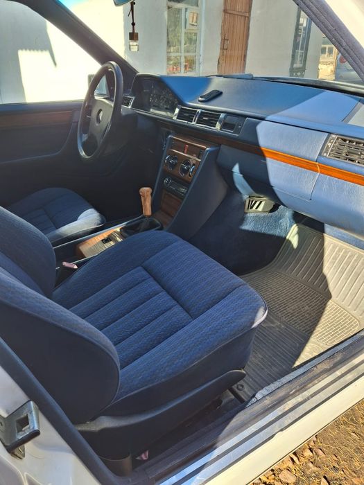 Продам Мерседес 124 кузов