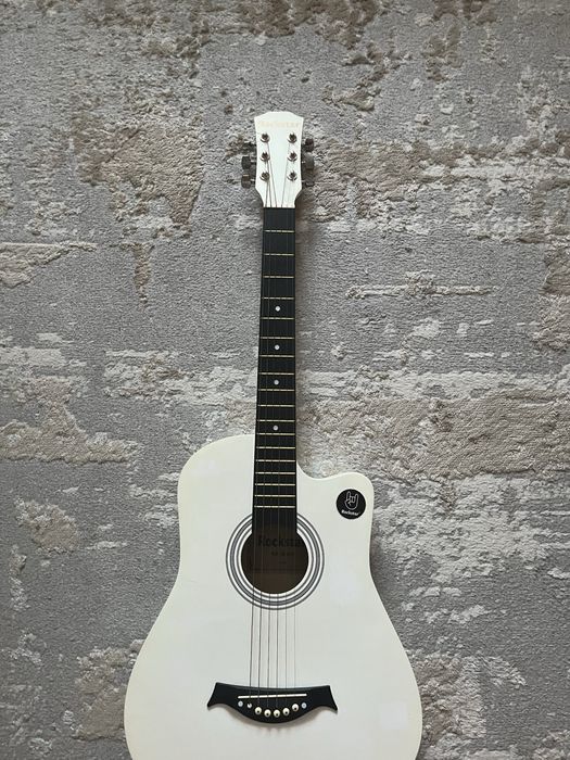 Гитара белая, Rockstar