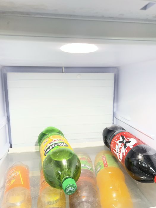 Продам витринный холодильник