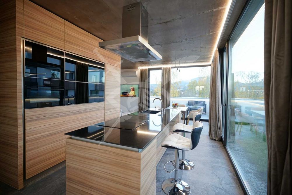 Дава се под наем Тристаен апартамент в София, Горубляне - 168 кв.м за 1595.79 € - Снимка #1