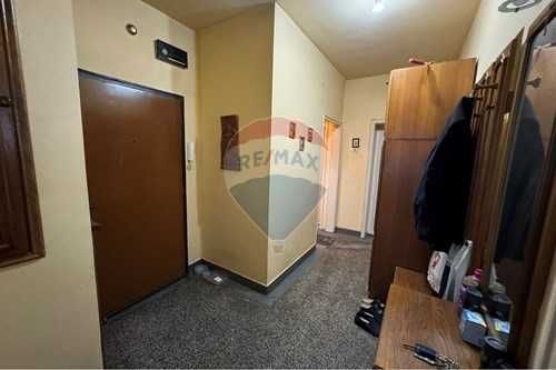 Продава се Етаж от къща в Шумен, Пожарната - 110 кв.м за 1395 €/кв.м - Снимка #9