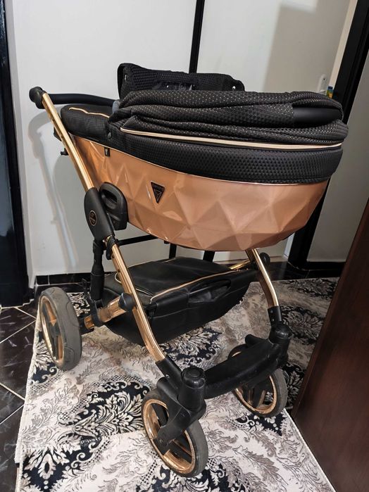 Продавам детска количка