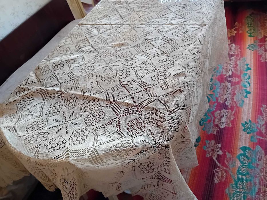 Ръчно плетена кувертюра за спалня