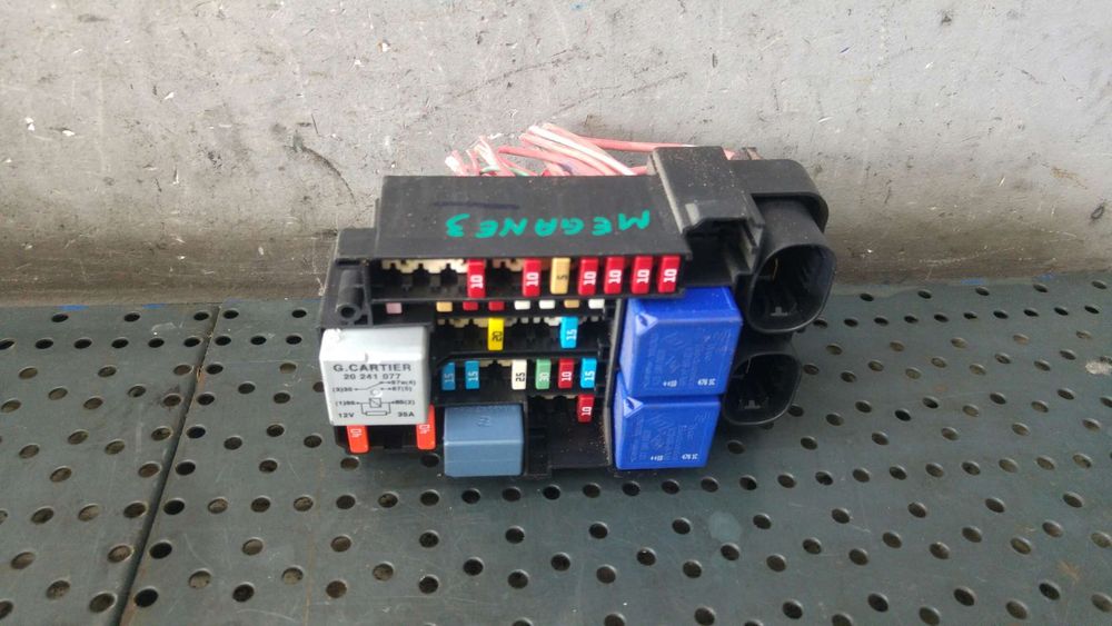 Panou sigurante 1.4 b renault megane 3 18013301d