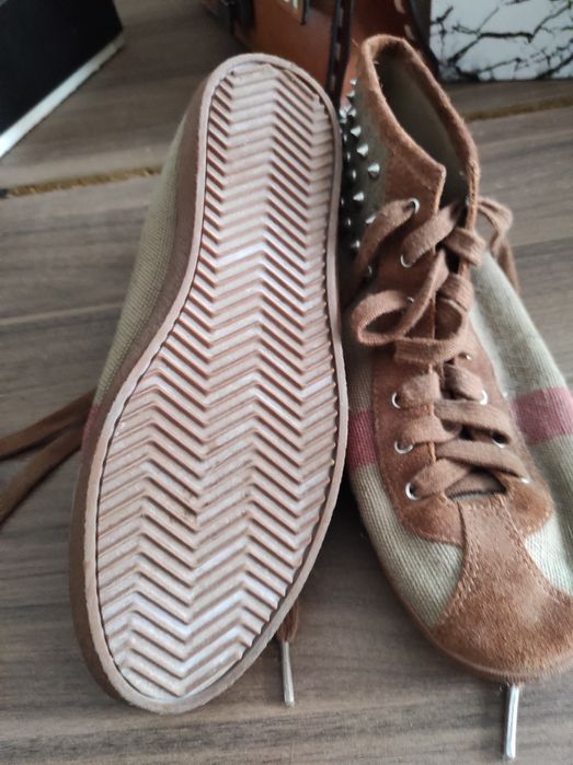 Tenesi Burberry originali