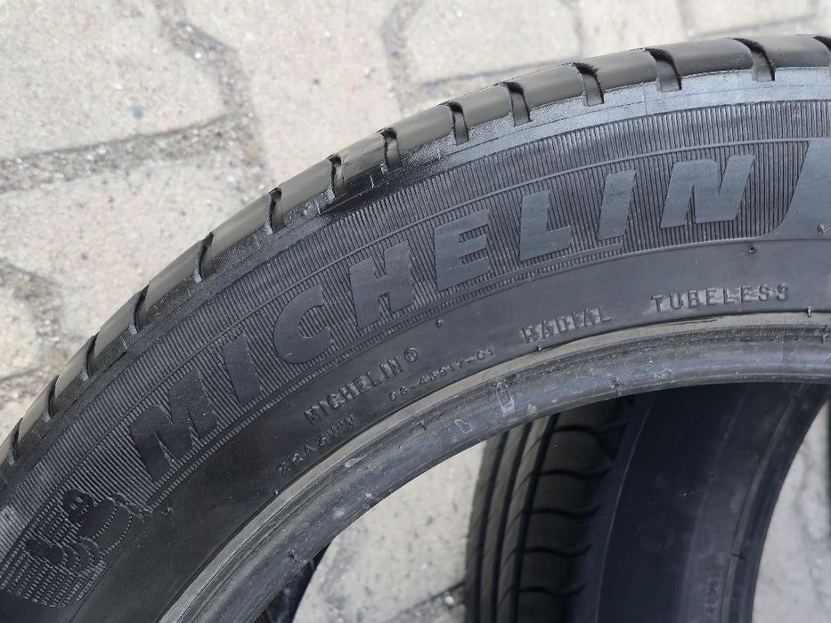 245 45 17 Michelin 2 бр.