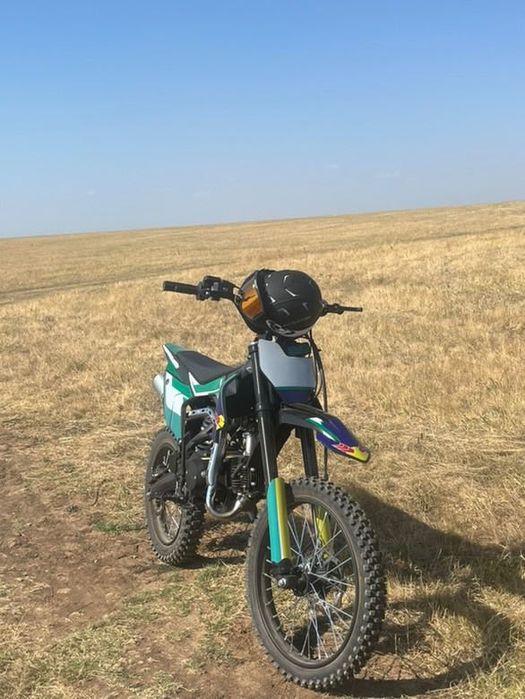 Бензинов кросов мотор