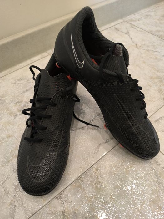 Nike Phantom GT2 Club FG/MG - черен
Обувки за футбол Phantom GT2 DA5