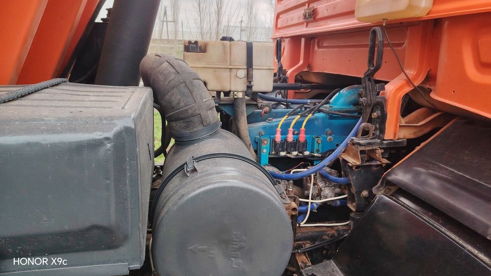 Самасвал Камаз 6520
