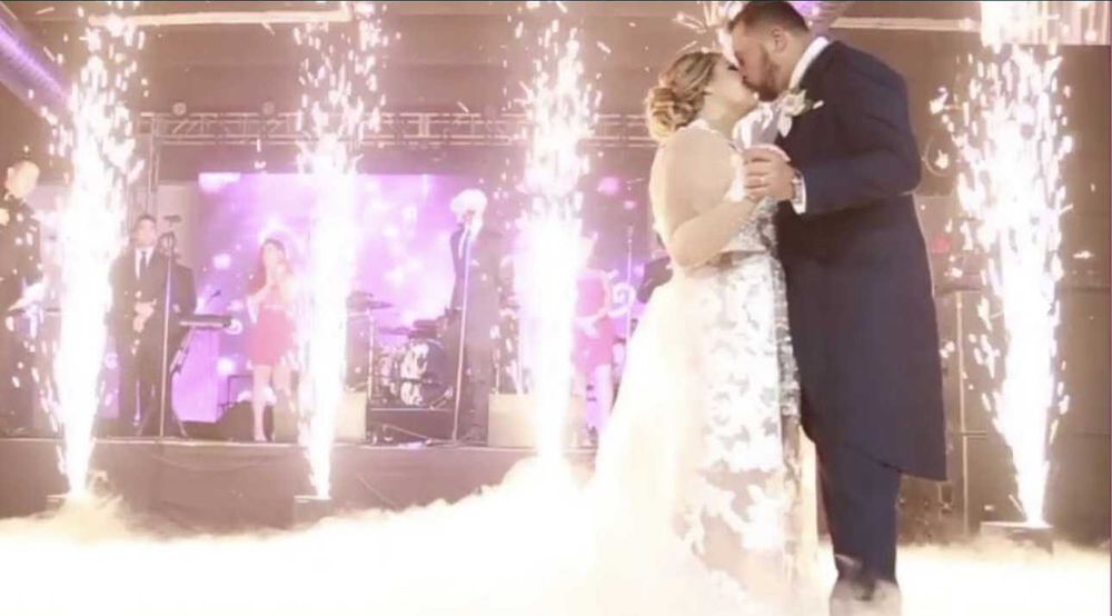 Porumbei Albi Nunta / Cabina Foto 360 / Fum greu gheata carbonica vals