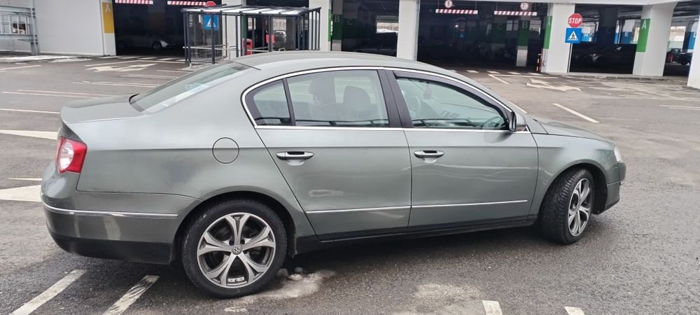 Vând vw Passat 1.6 FSI