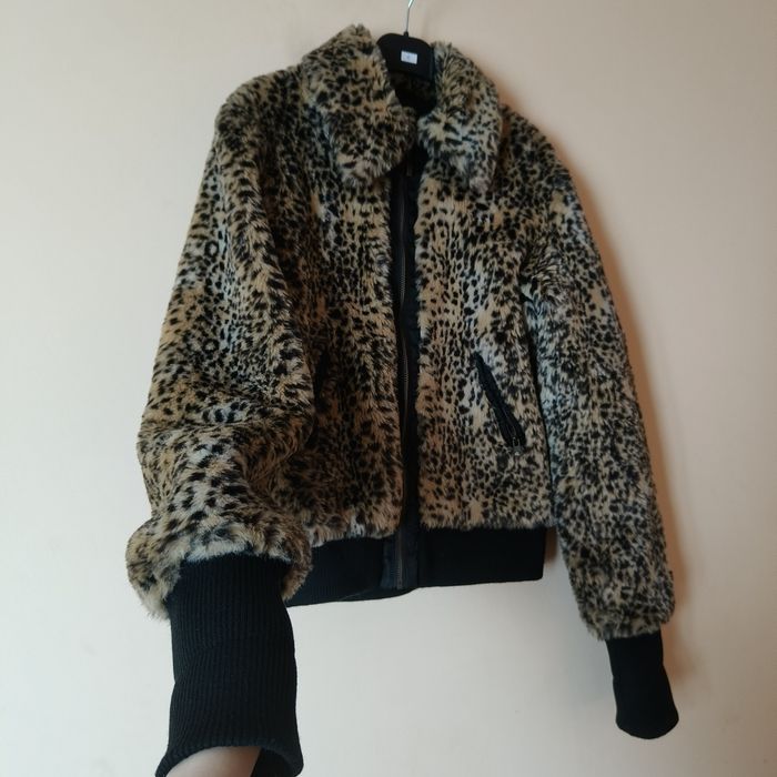Jacheta cu imprimeu leopard