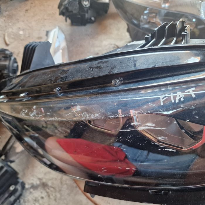 Fiat Tipo 2020 ляв фар