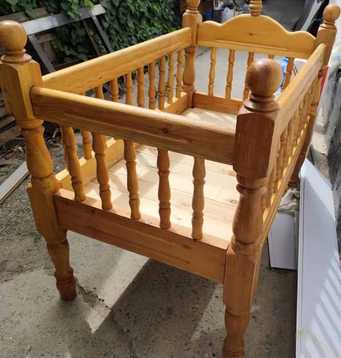 Продам детскую кроватку