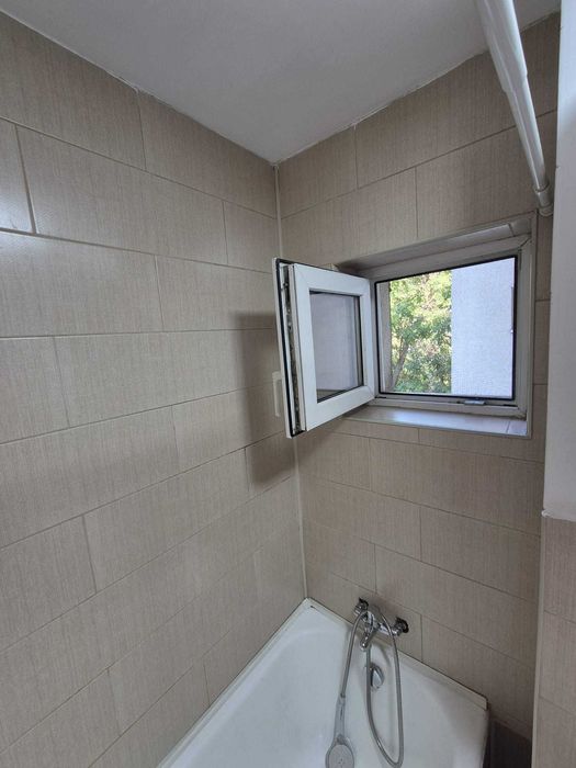 vand apartament 2 camere situat pe Str. Herta zona Mega Mall