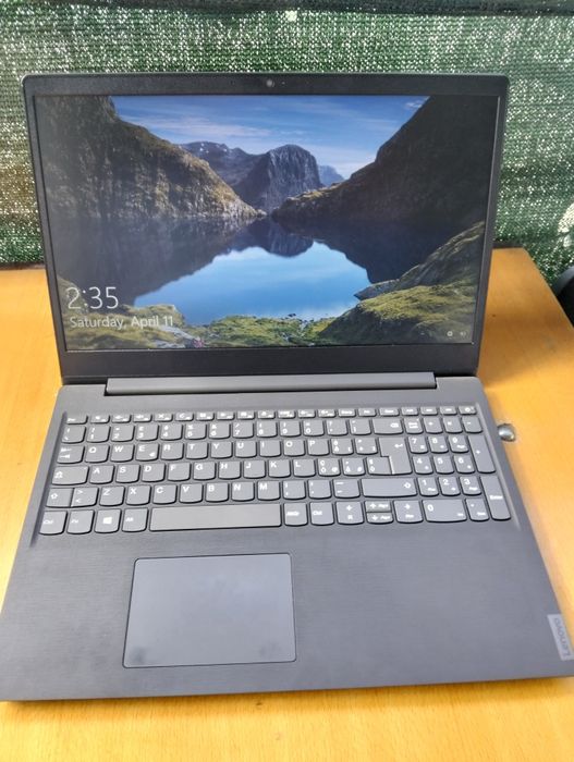 Laptop in foarte buna stare de funcționare