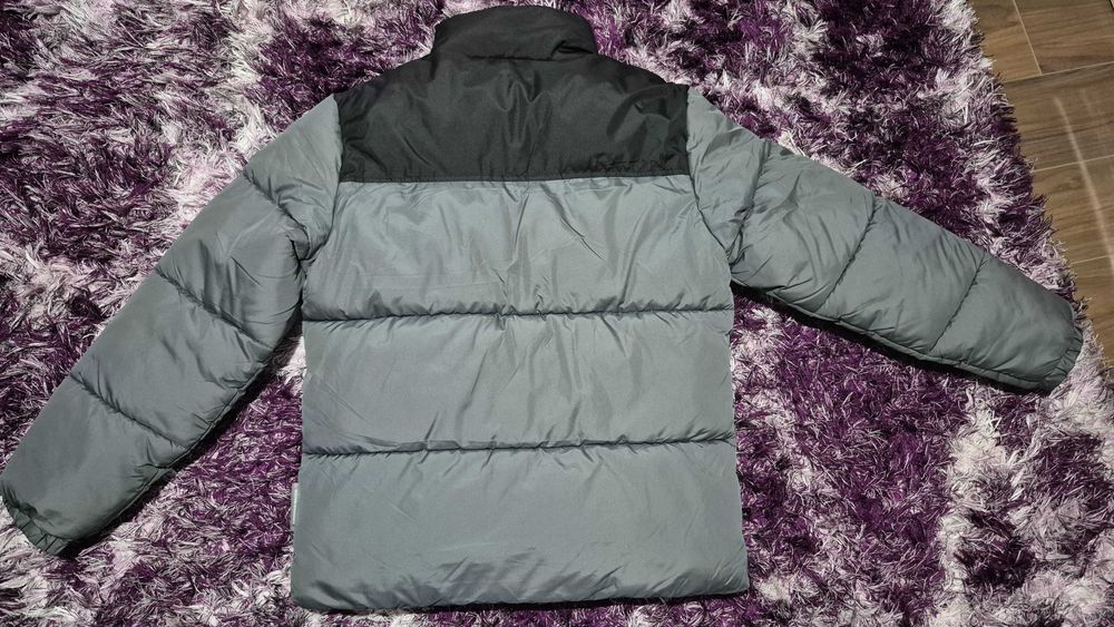 Vand geaca fas impermeabila noua,marimea L