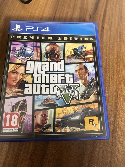 Vand ps4 si doua jocuri gt5 si fc25