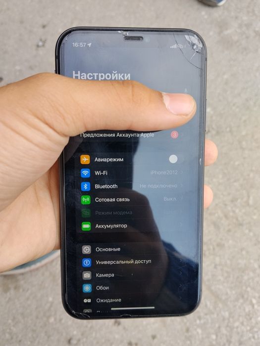 iPhone 11 в хорошем состоянии