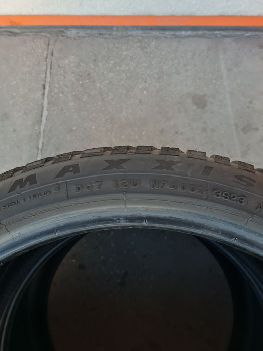 Всесезонни гуми 2 броя MAXXIS Premitra AllSeason AP3 255 35 R19 дот 3923