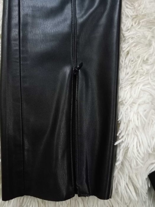 Брюки кожаные от Zara