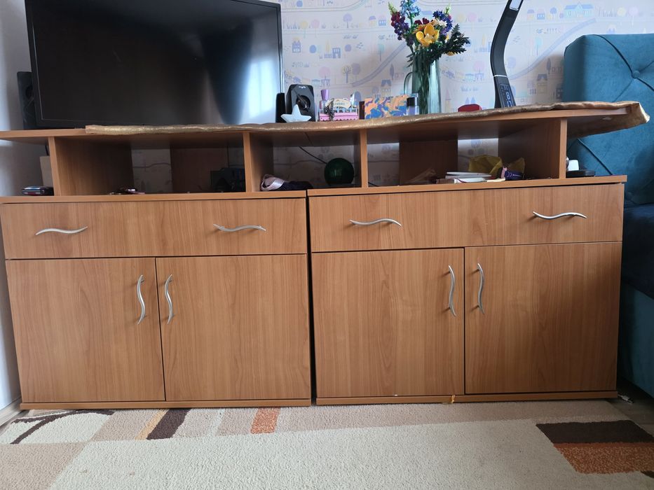 Vand set dulap 3 usi 2 bucati si comoda tv -2 bucati