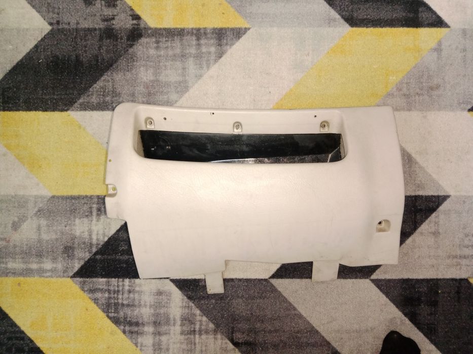 Продам полку на Ауди 100с4, а6с4