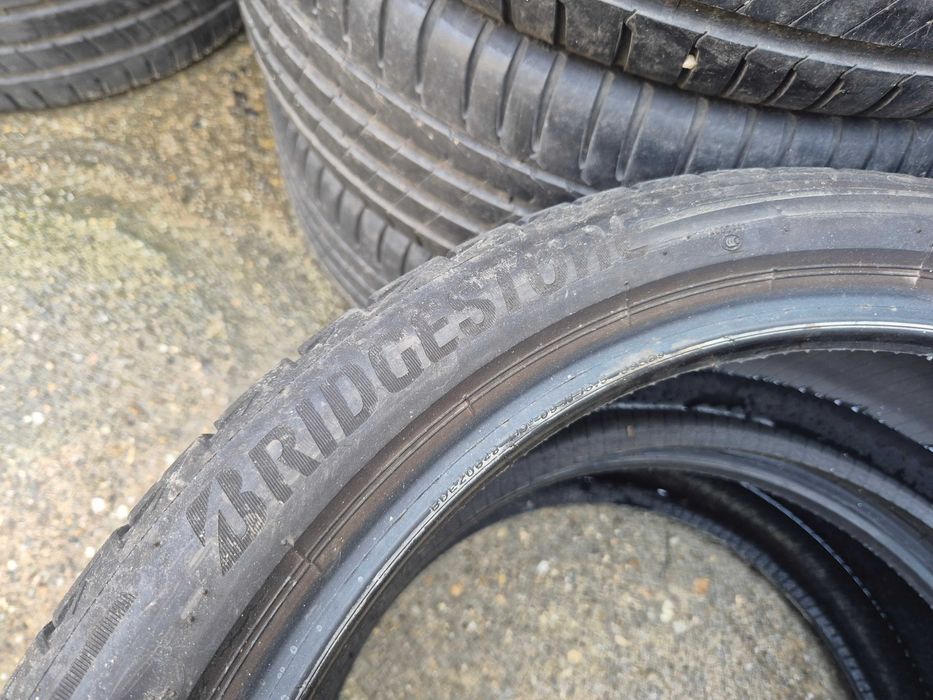 2 Anvelope de VARA - 225/40/19 - BRIDGESTONE - CA NOI - DOT 2024 !
