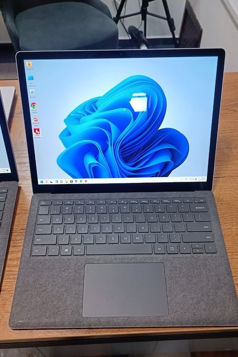 Microsoft
Core i 7
512Gb SSD, 16Gb Operativka
Sensor ekran