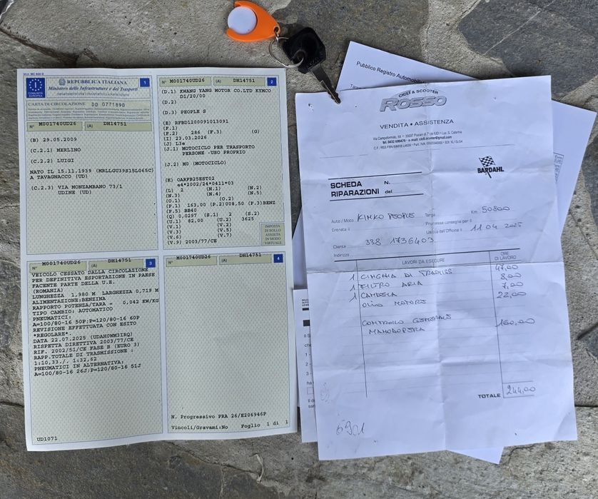 Vând Kymco People 2009