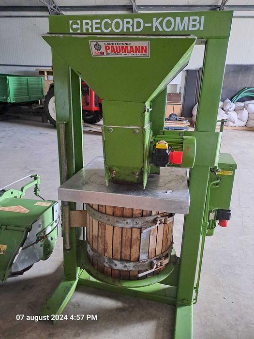 presa tocator fructe