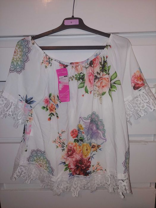 Bluza SunShine casual,croi larg,umeri goi,aplicatii TRANSPORT GRATUIT