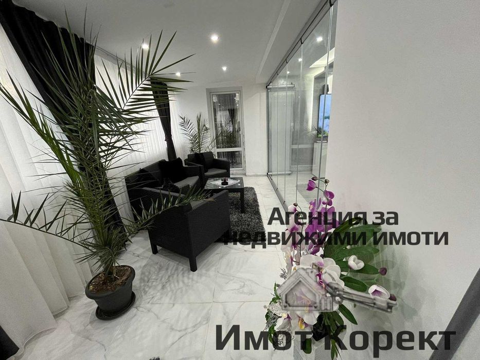 Продава се Тристаен апартамент в Асеновград - 137 кв.м за 1022 €/кв.м - Снимка #2