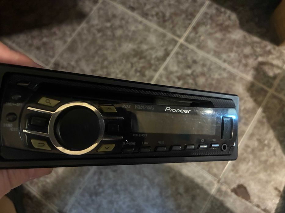 Авторесийвър Pioneer DEH-2300UB 4 x 50W, CD / USB / AUX