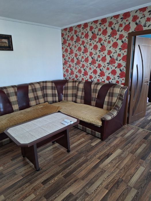 Închiriez apartament