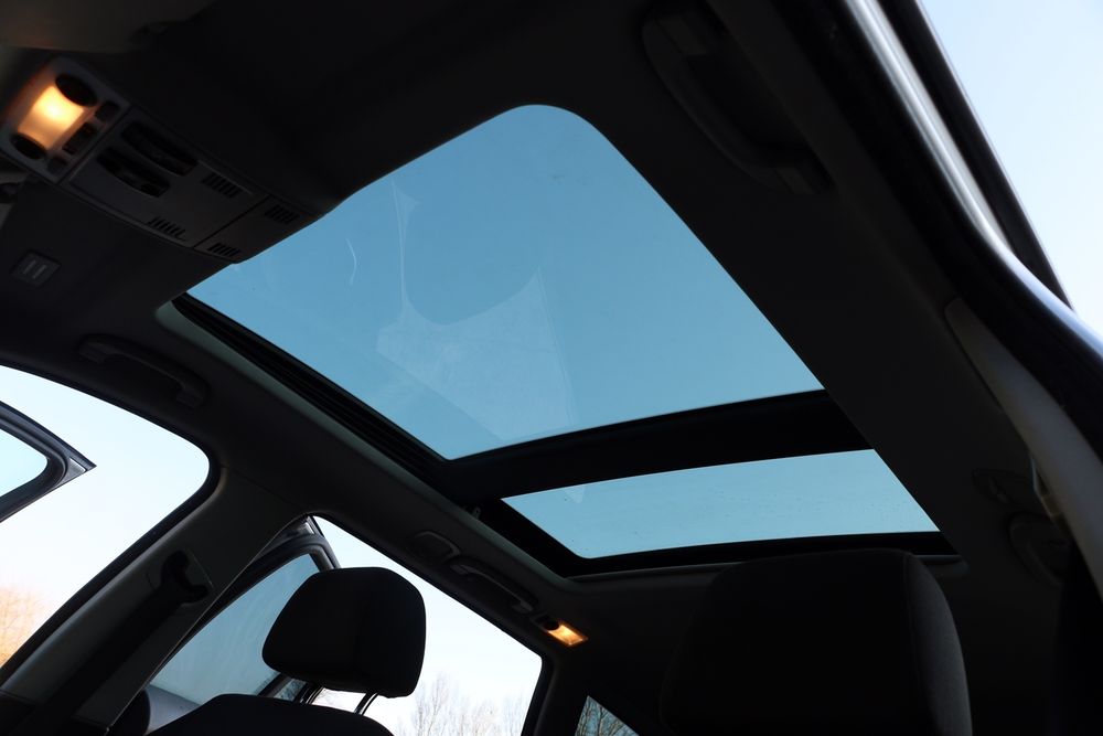 Vand BMW Seria 3 Euro 5 Automat Navi Panoramic Xenon Posibilitate Rate