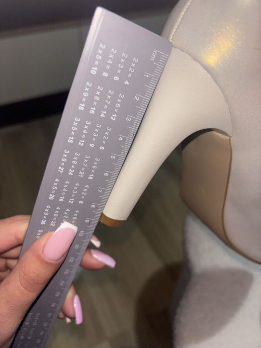 Токчета от естествена кожа