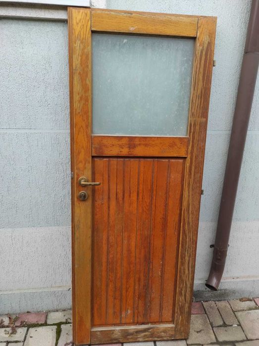 Usa din stejar utillizata