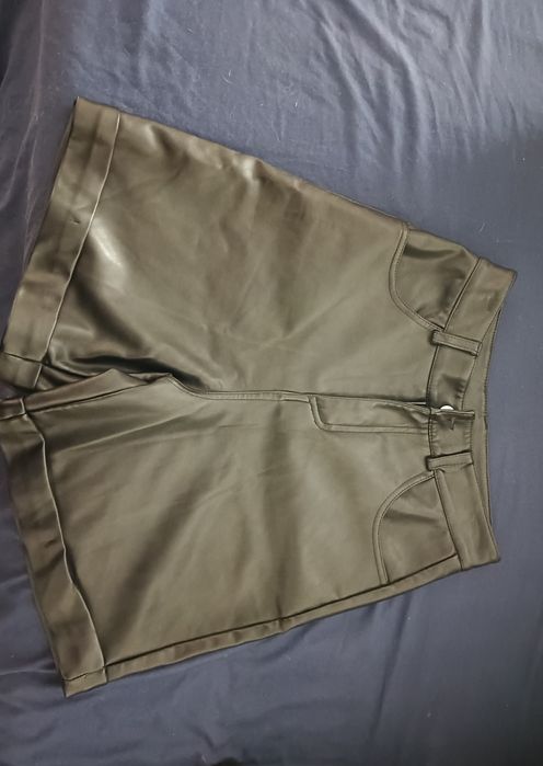 Кожаные шорты продам