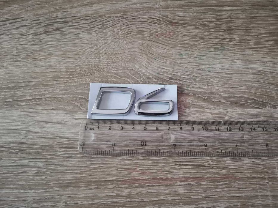 сребристи емблеми Волво Volvo D6