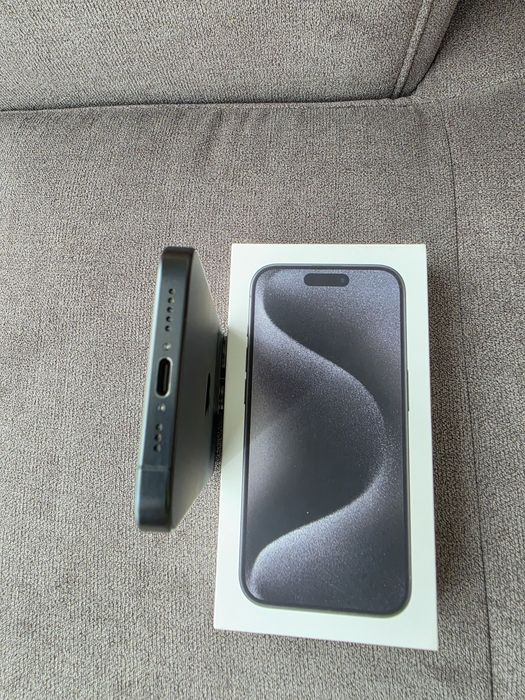 Iphone 15 pro с гаранция 256 gb Titanium Black