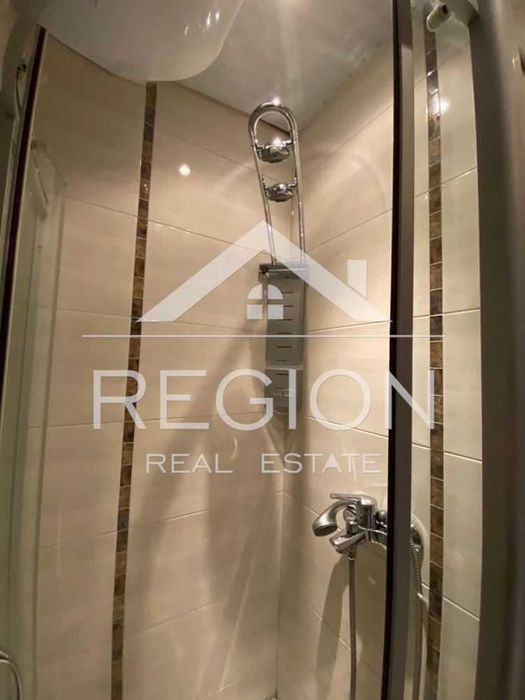 Дава се под наем Тристаен апартамент в Варна, Бриз - 100 кв.м за 600 € - Снимка #11