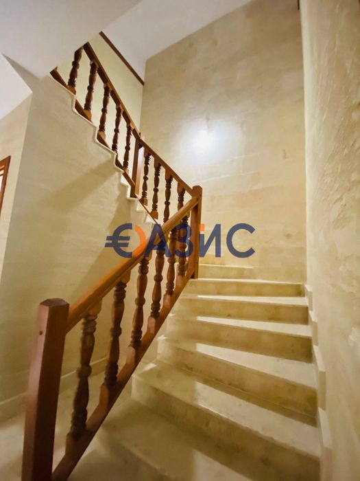 Продава се Къща в Свети Влас - 301 кв.м за 1715 €/кв.м - Снимка #7