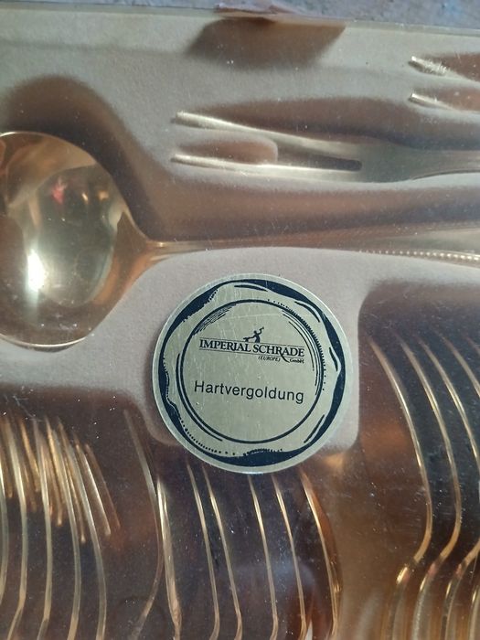 ,Set tacâmuri aurite