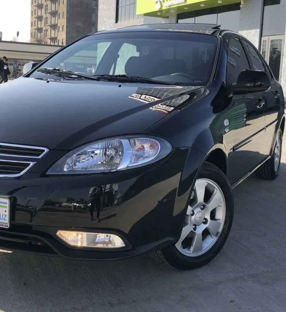 Daewoo Gentra Black