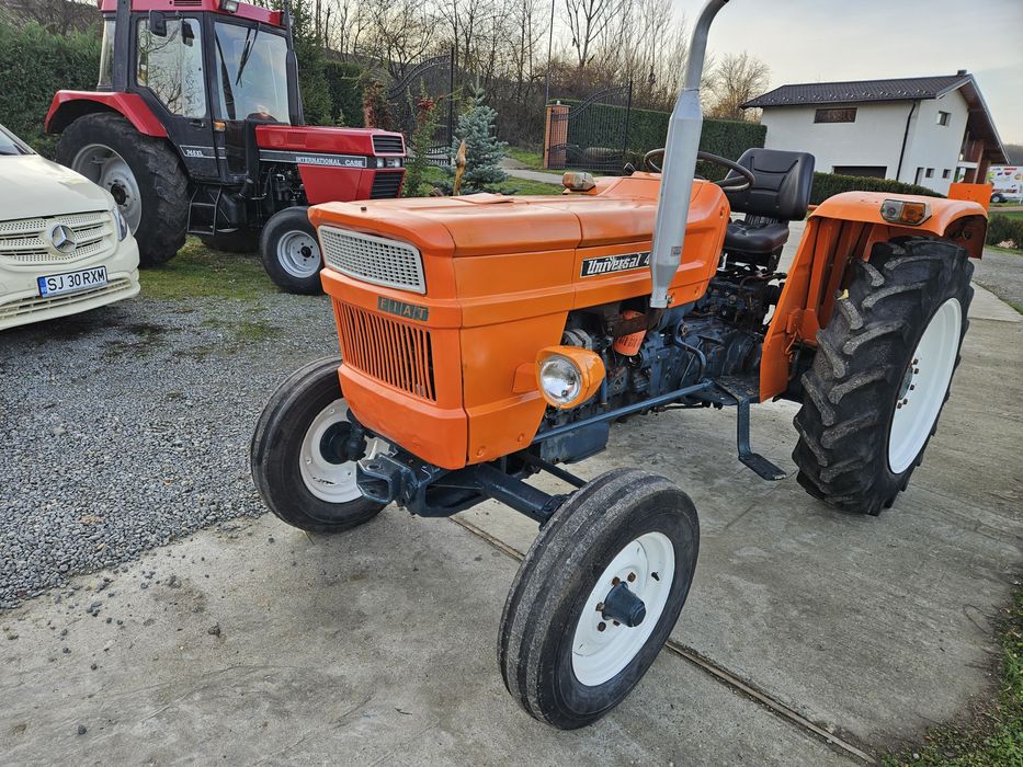 Tractor Universal 460