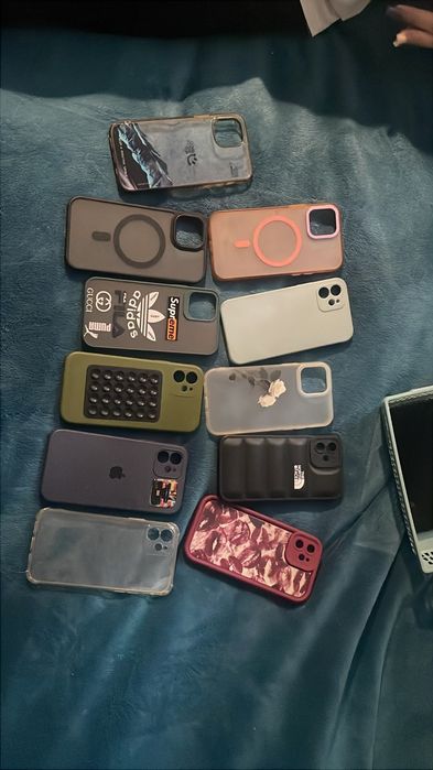Продам iPhone 12